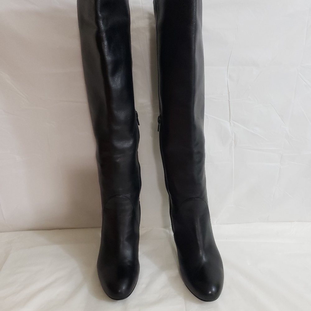 Stuart Weitzman Boot Size 7.5 M black leather made